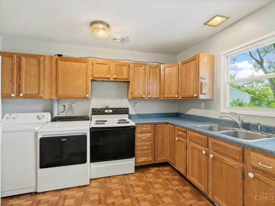 8490 Smallwood Lane, Sycamore Township, OH 45236 Photo 9