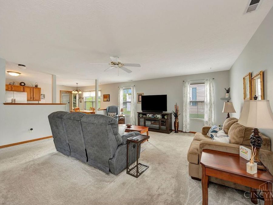 61 W Persimmon Drive, Hamilton, OH 45013 Photo 14