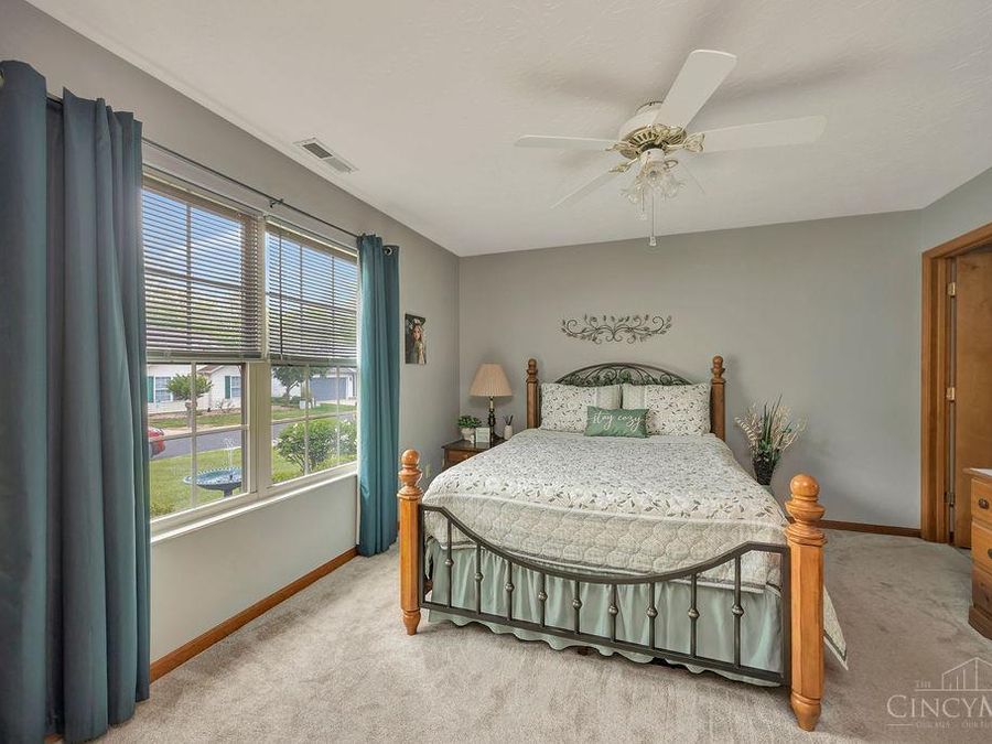 61 W Persimmon Drive, Hamilton, OH 45013 Photo 18