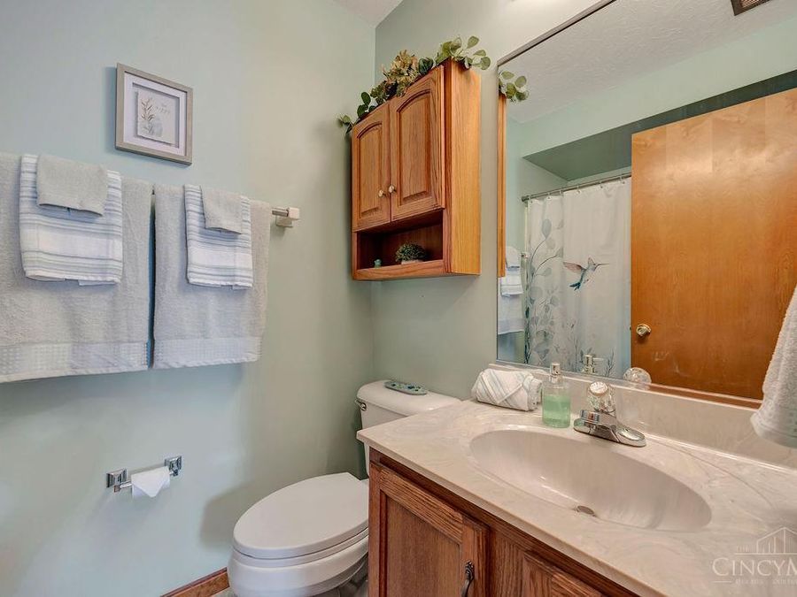 61 W Persimmon Drive, Hamilton, OH 45013 Photo 22