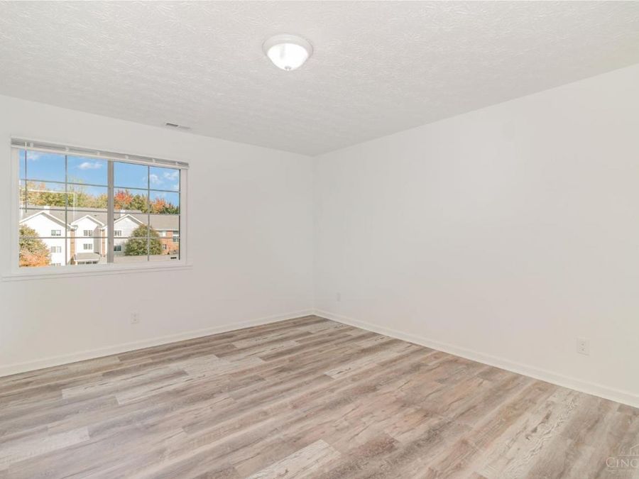 210 Carrington Place, Unit 311, Loveland, OH 45140 Photo 13