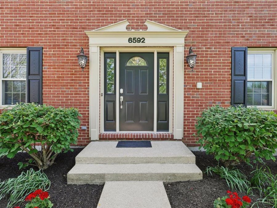 6592 Foxfield Drive, Mason, OH 45040 Photo 2