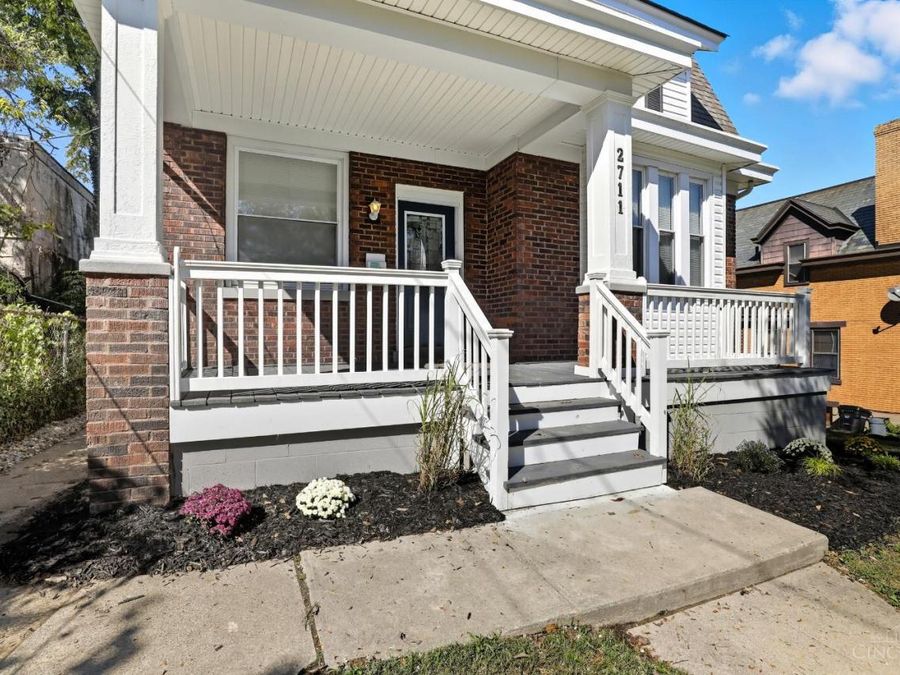 2711 Baker Avenue, Cincinnati, OH 45211 Photo 2