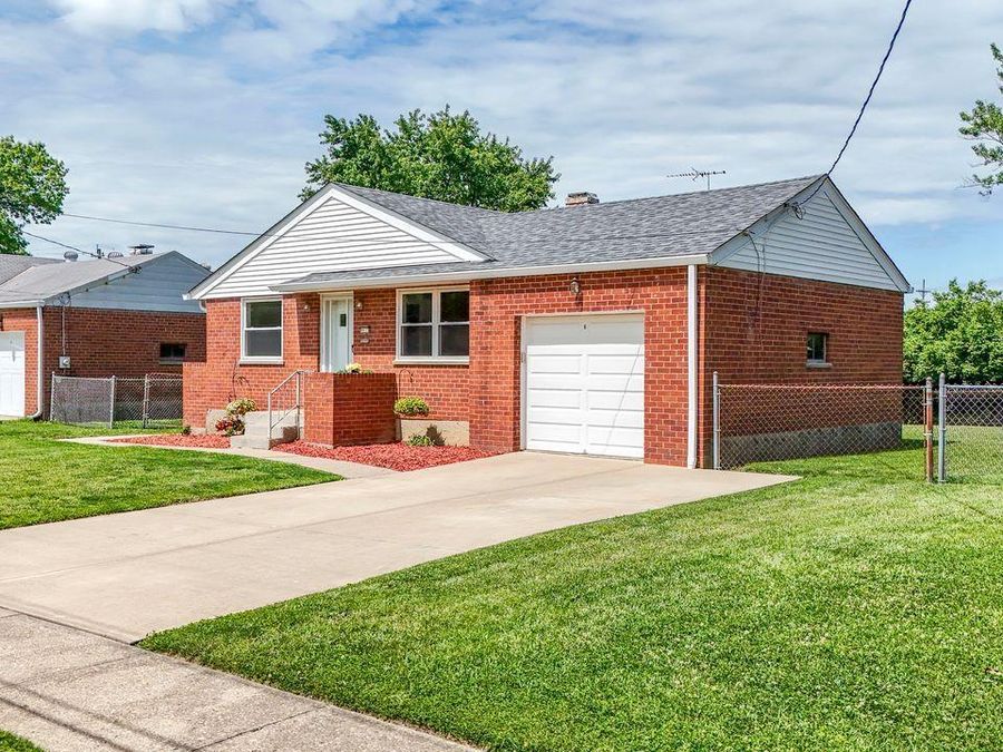 8613 Brent Drive, Springfield Township, OH 45231 Photo 2