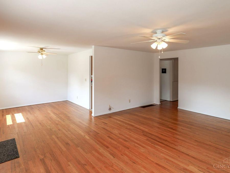 8613 Brent Drive, Springfield Township, OH 45231 Photo 6
