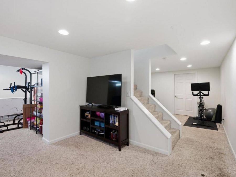7905 Mapleleaf Drive, Madeira, OH 45243 Photo 32