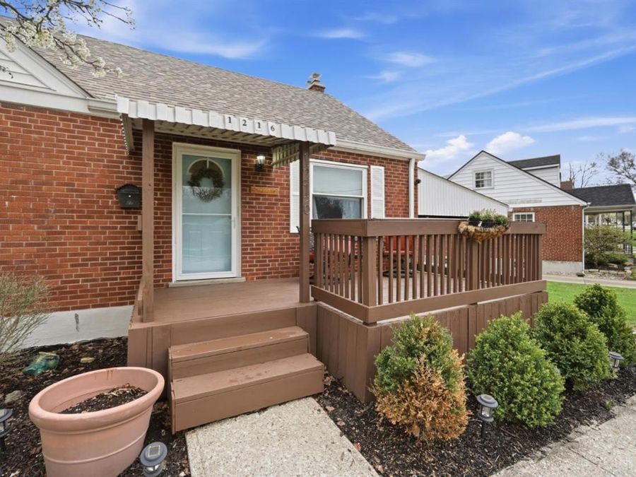 1216 Alwil Drive, Cincinnati, OH 45215 Photo 3