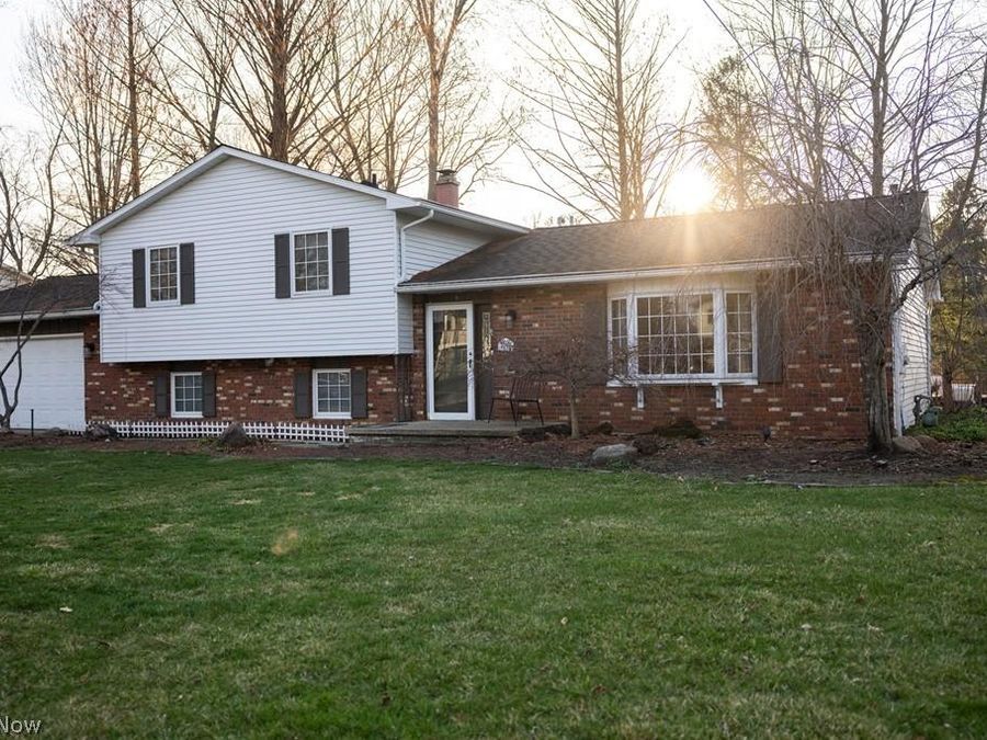 1010 Royal Drive , Amherst, OH 44001 Photo 1