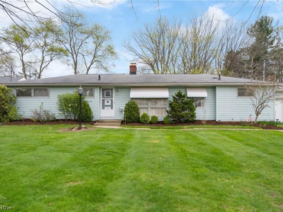 253 Maylawn Avenue , Wadsworth, OH 44281 Photo 1