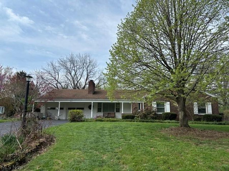 3614 Parkhill Circle NW, Canton, OH 44718 Photo 1