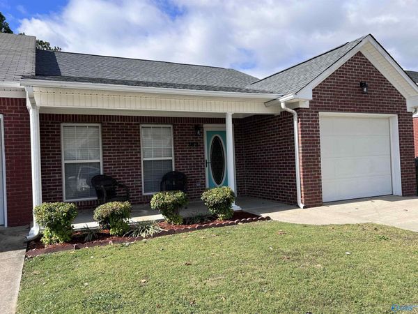 162 Sycamore Place, Athens, AL 35611
