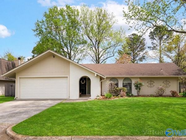 1907 Waxleaf Green SE, Huntsville, AL 35802