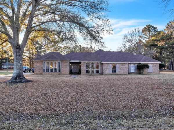 160 Ben Morgan Dr, Columbus, MS 39705