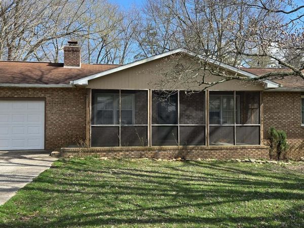 332 Buena Vista Drive , Crossville, TN 38555