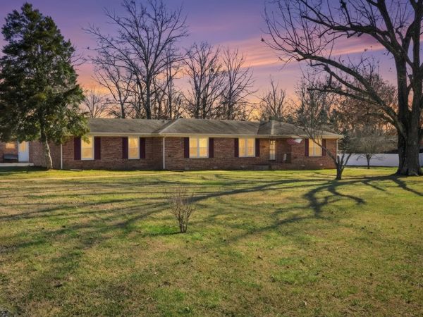 509 Twelve Oaks Rd , Tullahoma, TN 37388