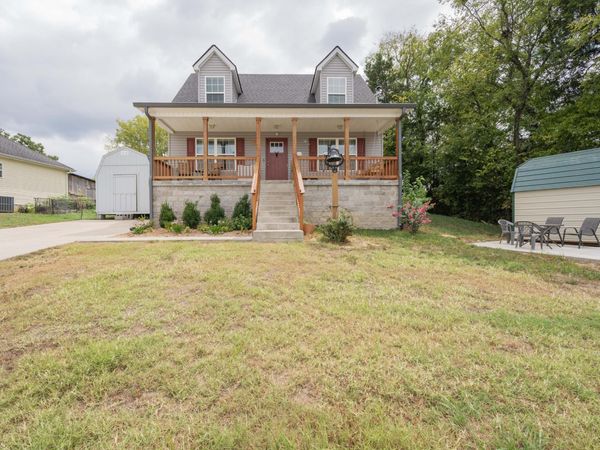 111 Matthews Dr , Lewisburg, TN 37091