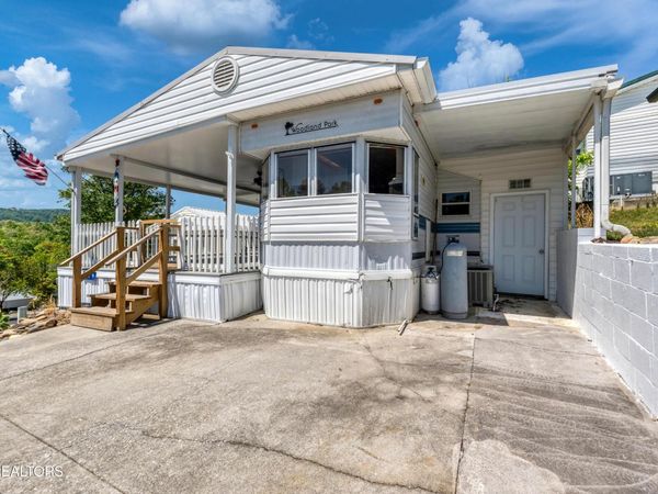 619 Whistling Swan St , Townsend, TN 37882