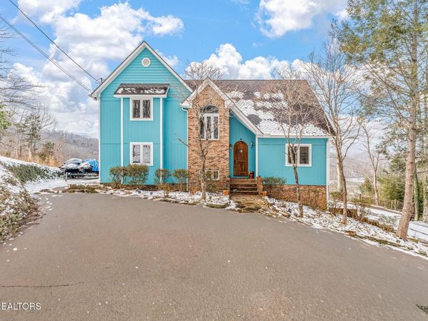 1368 N Shorewood Lane , Caryville, TN 37714