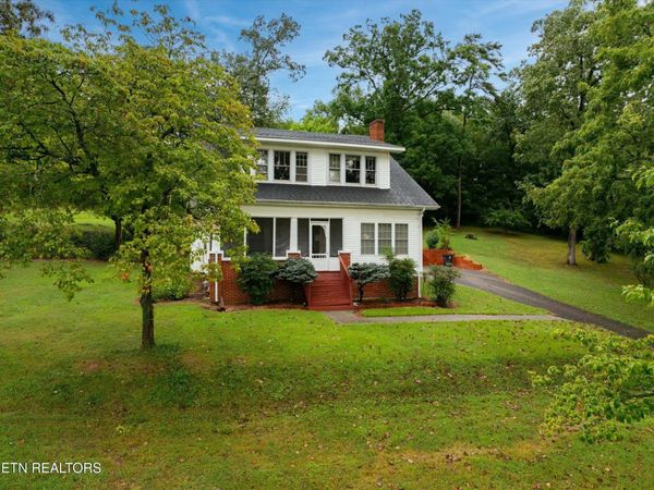 618 Oak St , Athens, TN 37303