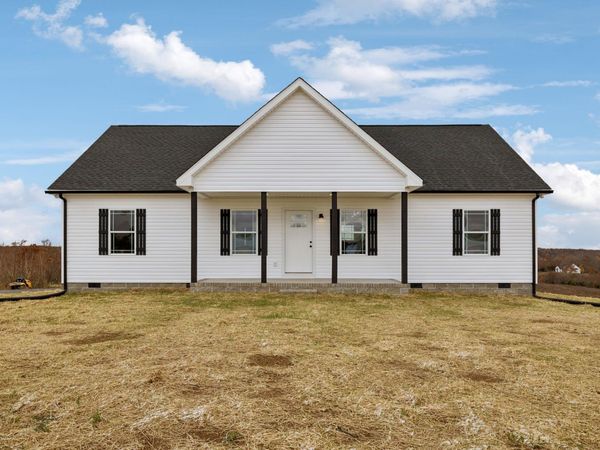 2623 Oak Knob Rd , Lafayette, TN 37083