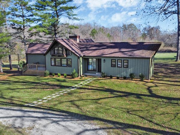1651 Pennsylvania Ave, Jamestown, TN 38556