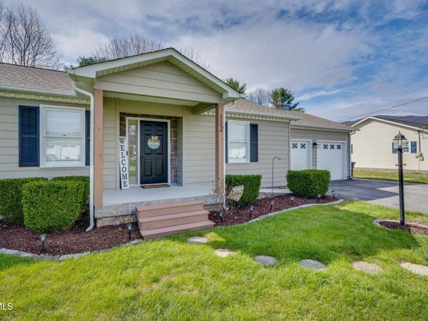 112 Isaac Lincoln Place, Elizabethton, TN 37643