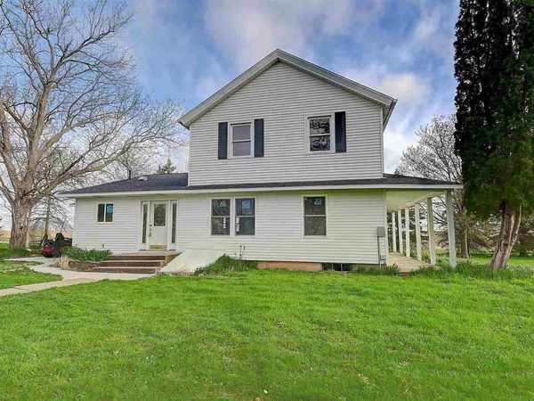 1210 Davis Avenue, West Liberty, IA 52776