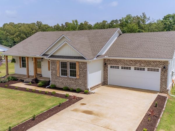 55 COLUMBUS LN , Adamsville, TN 38310