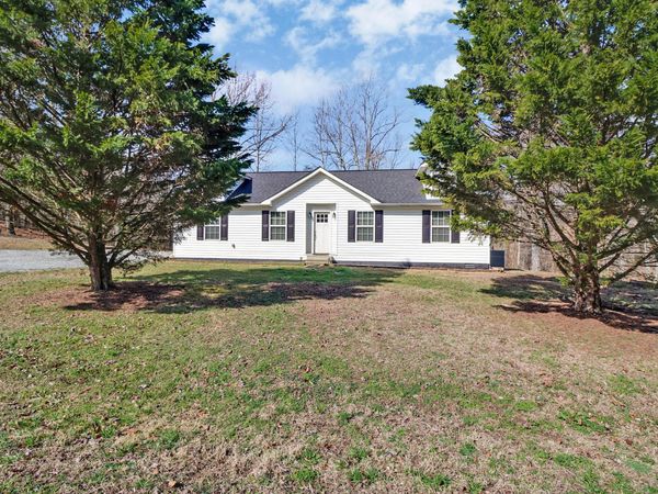 826 Kings Hill Road , Spring City, TN 37381