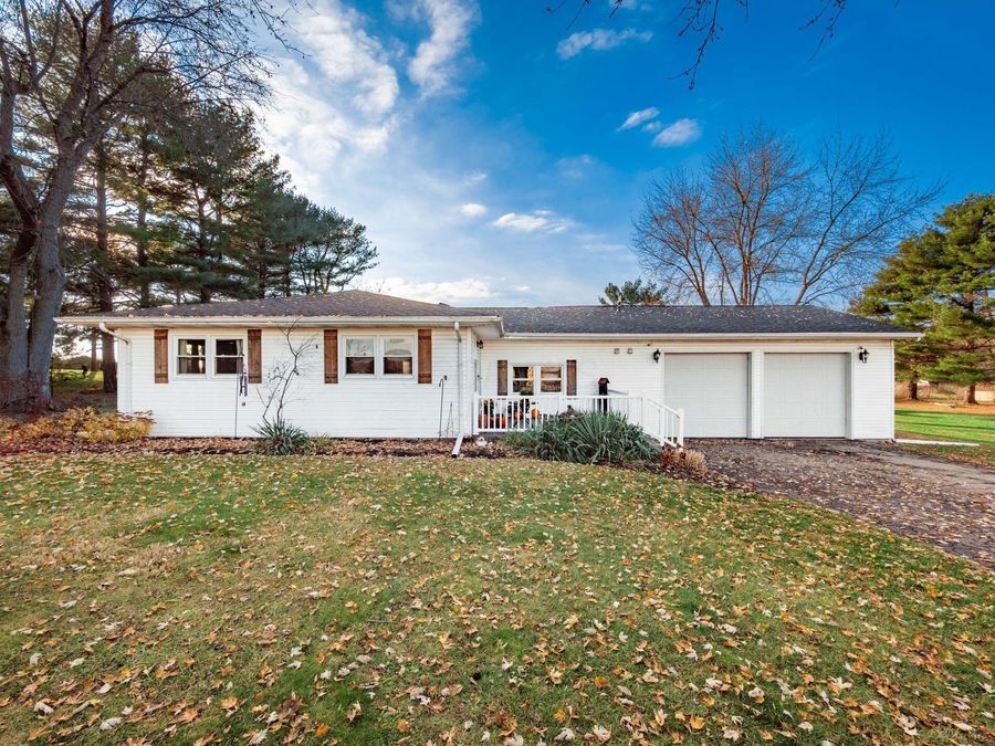 8011 Ruffner Road NE, Baltimore, OH 43105 Photo 1