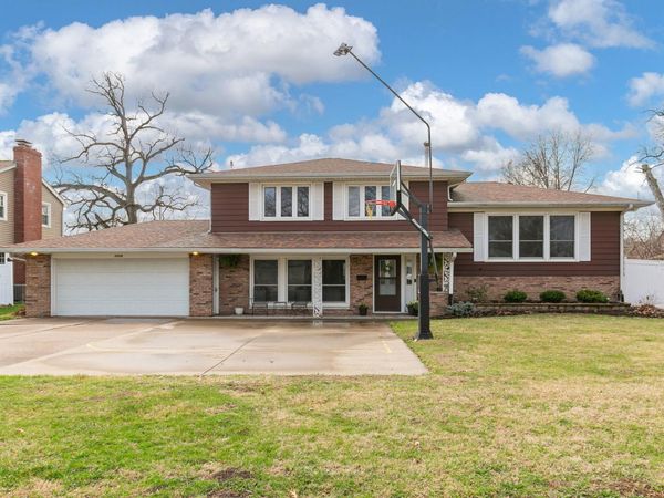 2316 29 1/2 Street, Rock Island, IL 61201