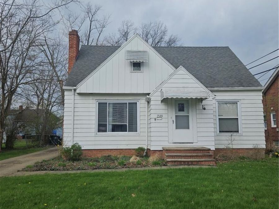 1520 Jaeger Drive , Lyndhurst, OH 44124 Photo 1