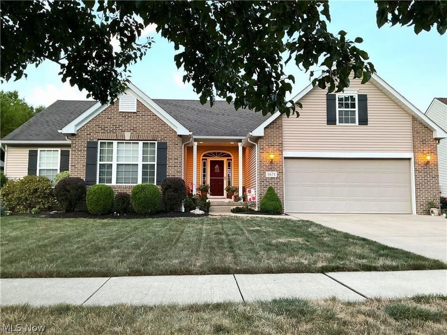 1671 Pine Drive , Avon, OH 44011 Photo 1