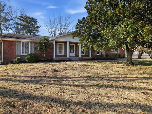 6498 N Mount Pleasant Rd , Greenbrier, TN 37073