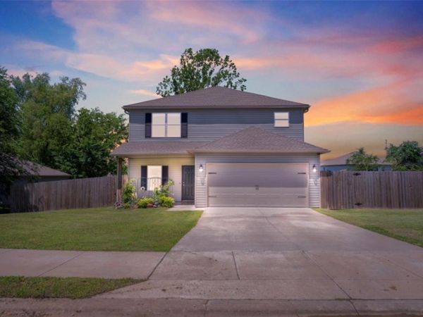 233 Evans Street , Huntsville, AR 72740