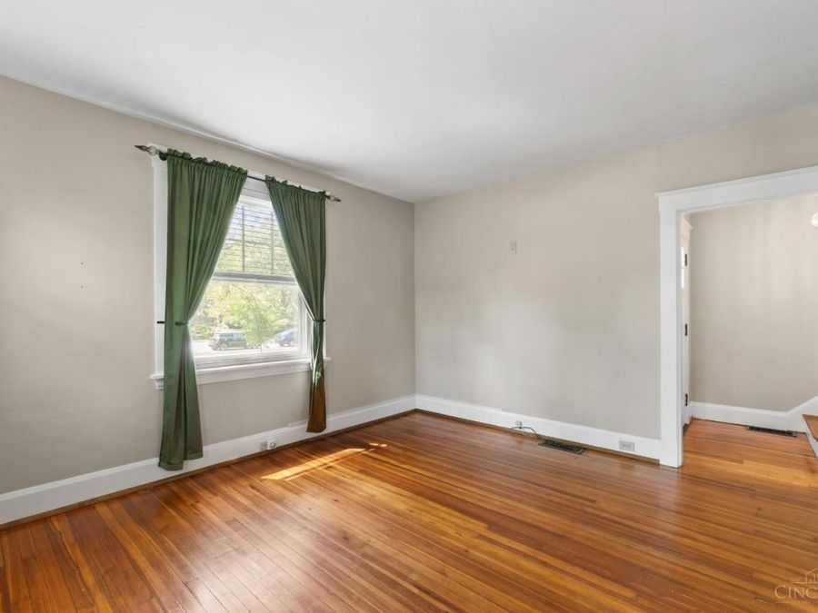 6606 Murray Avenue, Columbia Township, OH 45227 Photo 7
