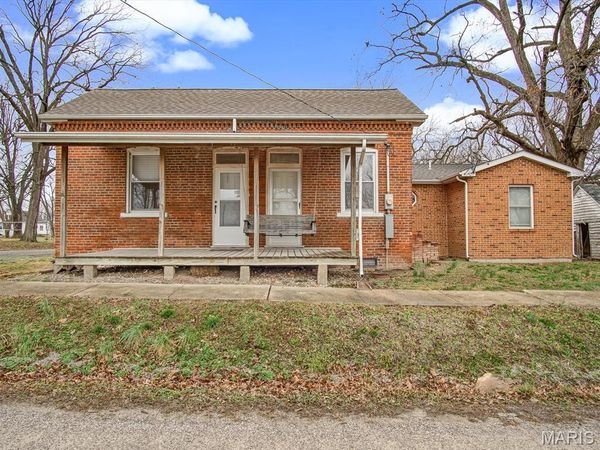 92 S Centennial Road , Addieville, IL 62214