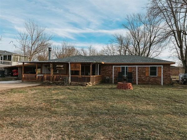 1203 E College Avenue , Berryville, AR 72616