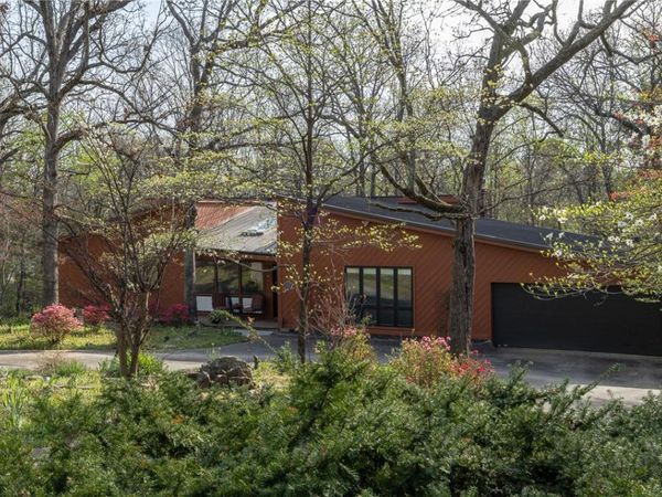 2700 Rosewood Drive , Fayetteville, AR 72703