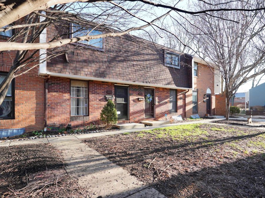 1883 Willoway Circle N, Columbus, OH 43220 Photo 1
