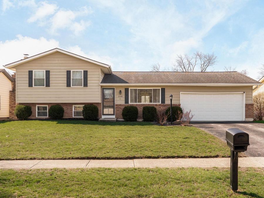 2295 Salem Avenue , Grove City, OH 43123 Photo 1