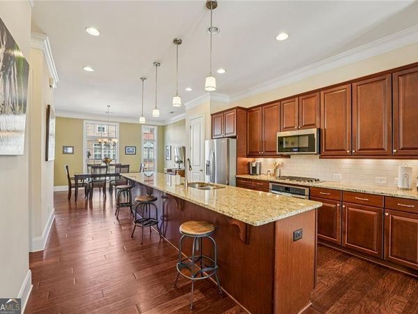 1631 Canopy Chase, Brookhaven, GA 30319