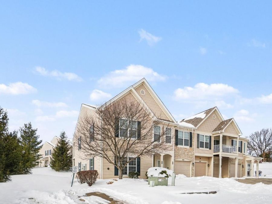 9305 Bridgecreek Drive, Springfield Township, OH 45231 Photo 2