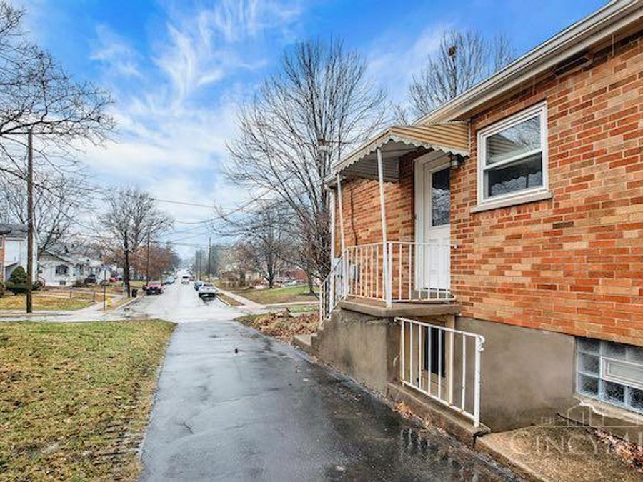 7034 East Avenue, Silverton, OH 45236 Photo 3
