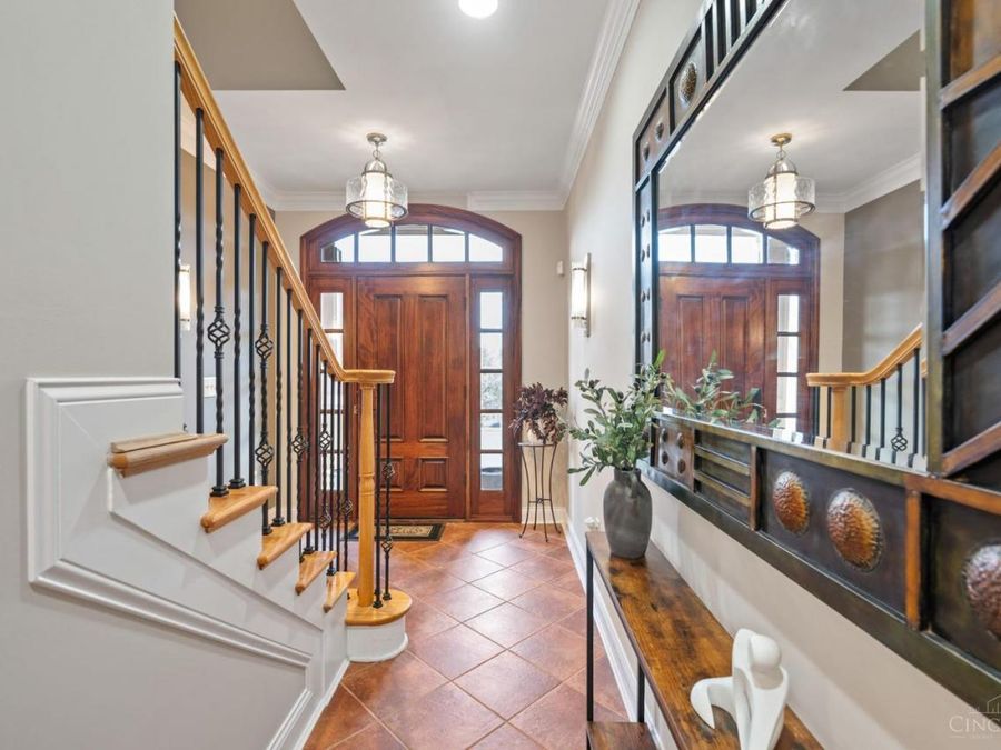 1464 Riverside Drive, Cincinnati, OH 45202 Photo 2