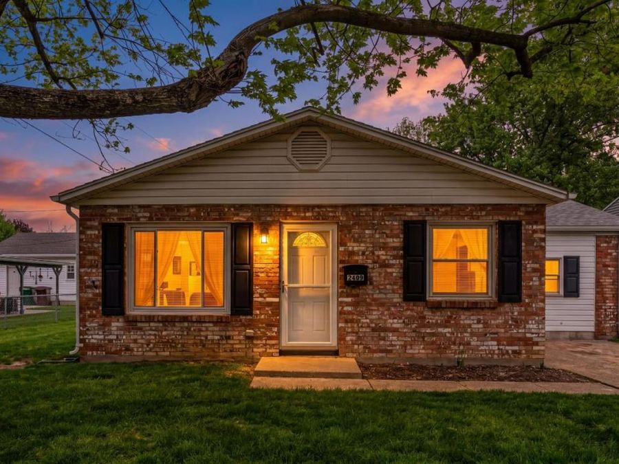 2409 Suffolk Court, Kettering, OH 45420 Photo 2