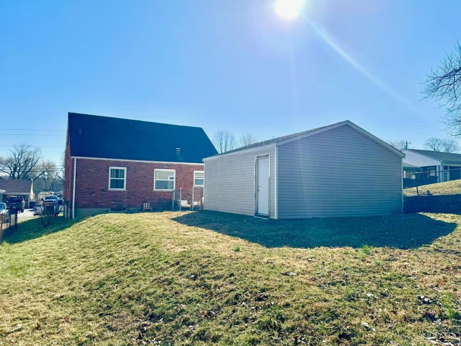 217 West Crest Drive, Reading, OH 45215 Photo 14