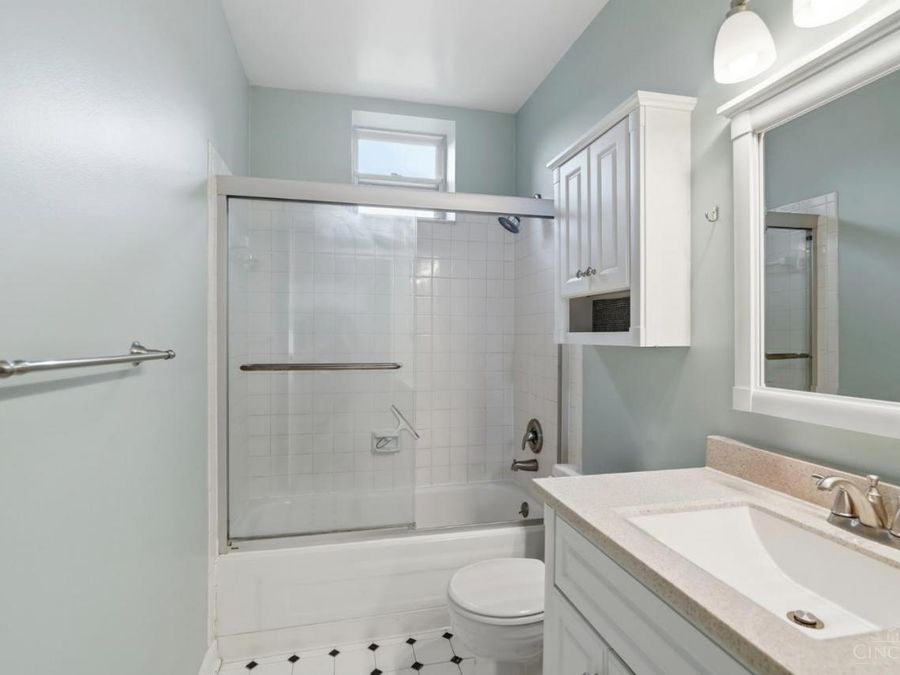 981 Paradrome Street, Unit B, Cincinnati, OH 45202 Photo 20