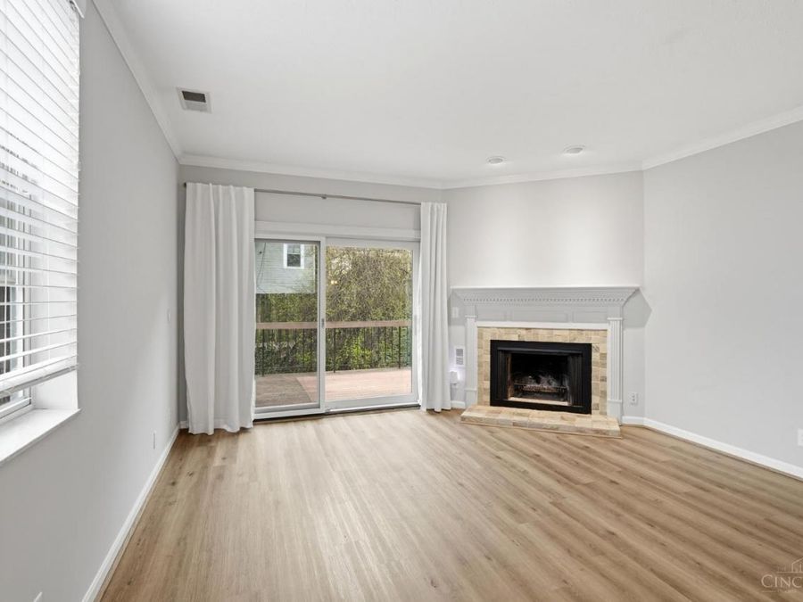 981 Paradrome Street, Unit B, Cincinnati, OH 45202 Photo 5