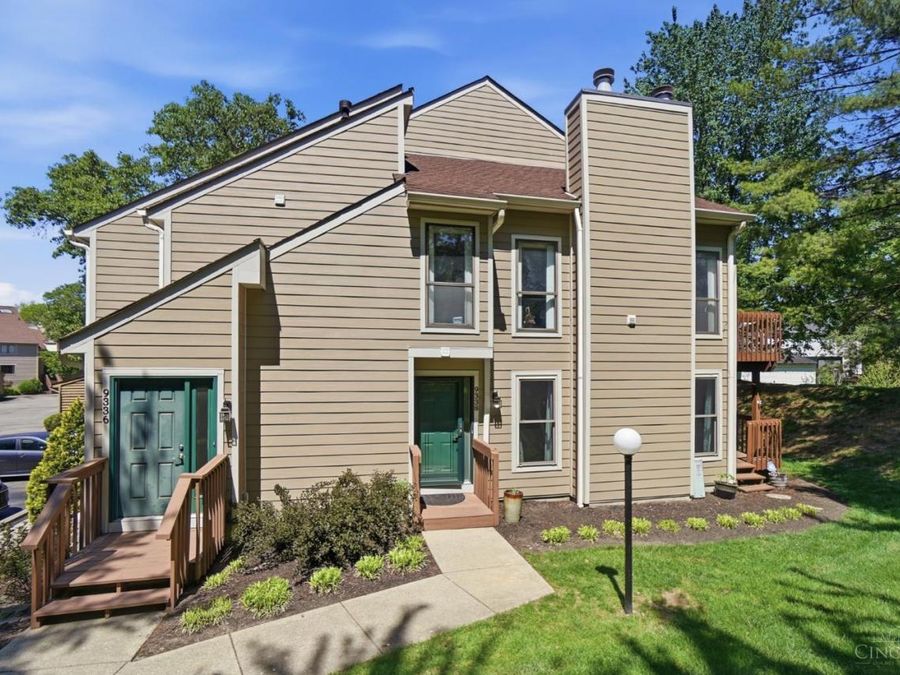 9338 Hunters Creek Drive, Blue Ash, OH 45242 Photo 1